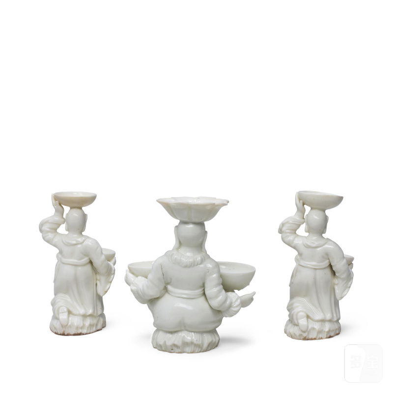 A set of three Saint-Cloud figural salts, circa 1730-40 - 图6